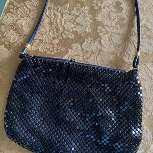 Vintage Whiting and Davis black sequin handbag